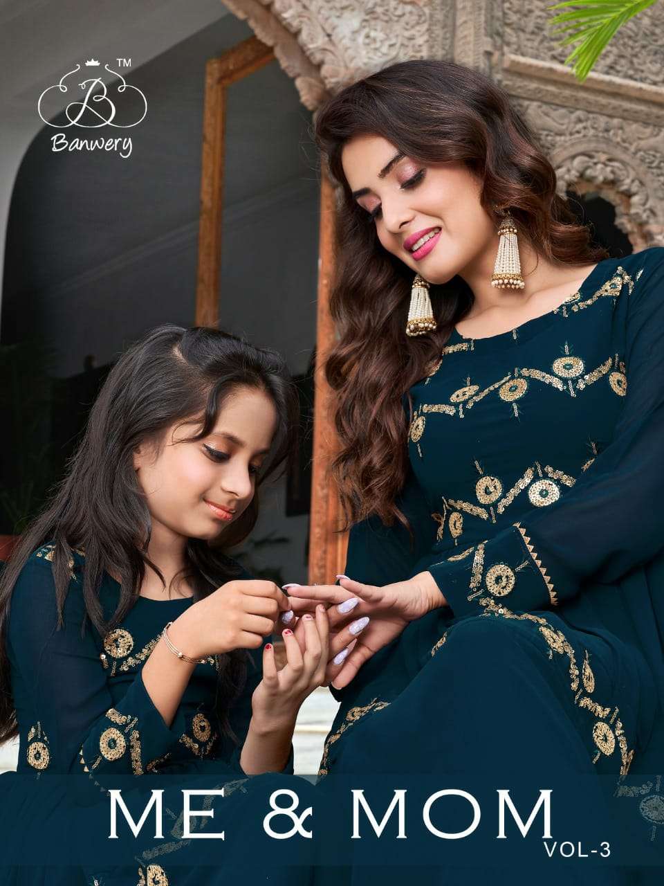 Banwery Me & Mom Vol 3 Georgette Long Gown For Mom & Kids