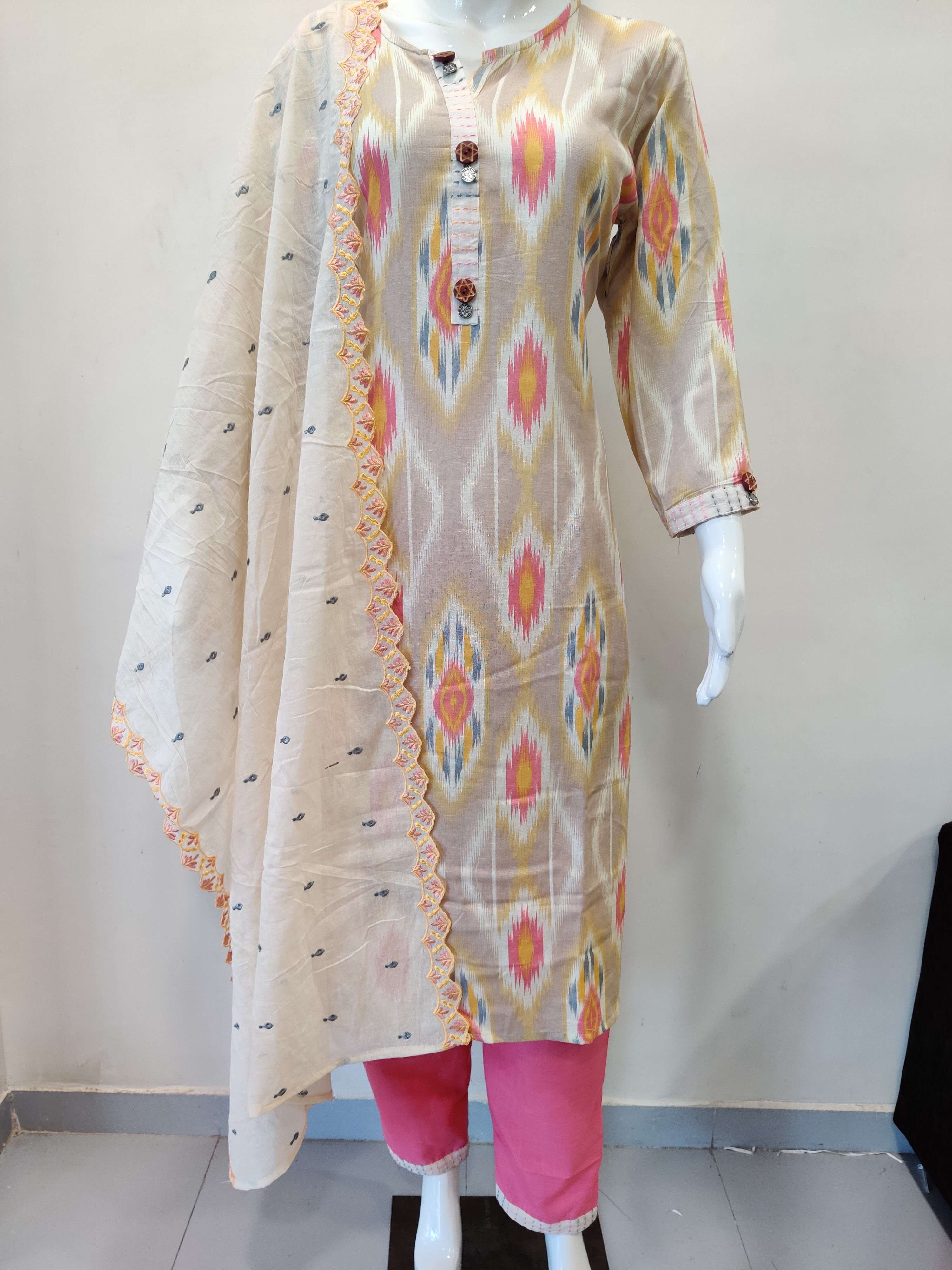 Heacy Cotton Print Top With Mul Embroidery  Dupatta And Pants